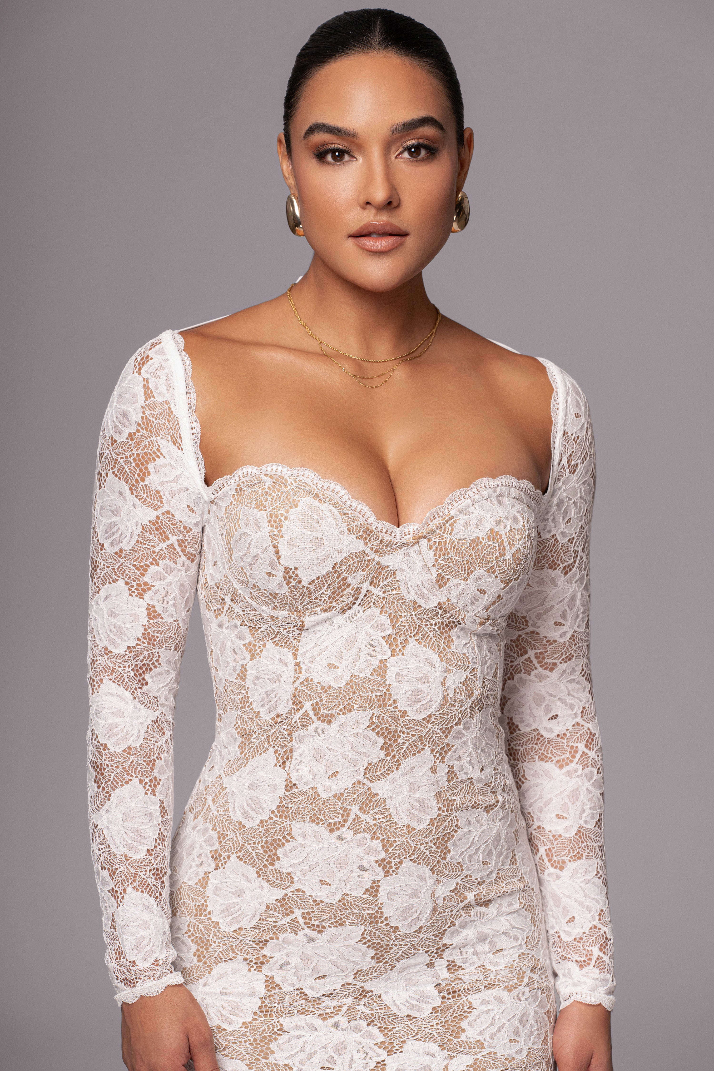 Ivory Lace Sweetheart Maxi Dress